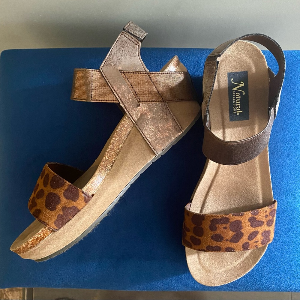Women’s Natural Reflections Sanra Wedge sandals.